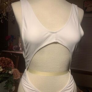 Chic White Cutout Monokini - Size Small